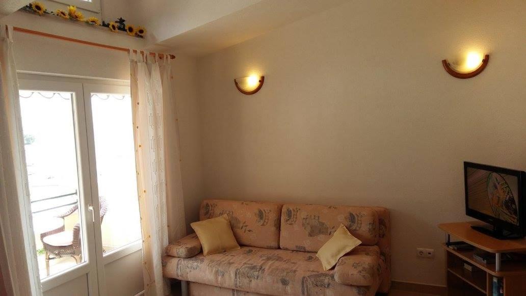 Apartmani Kontic Baska Voda Ngoại thất bức ảnh