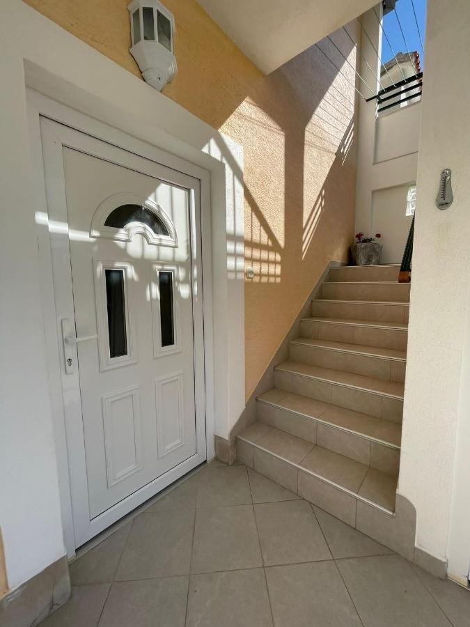 Apartmani Kontic Baska Voda Ngoại thất bức ảnh